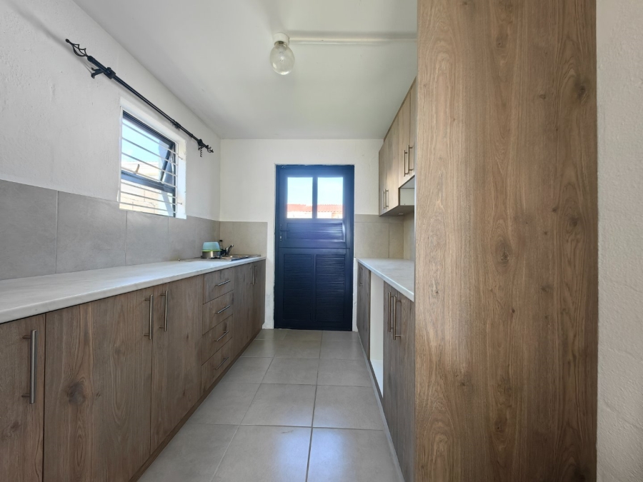 2 Bedroom Property for Sale in Eastridge Western Cape